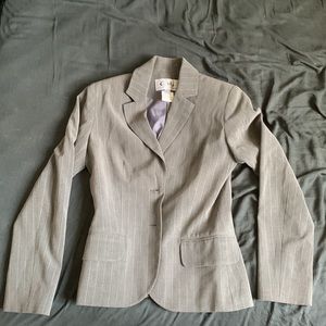 Light gray pant suit